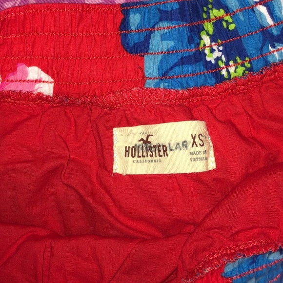 Hollister Floral Skirt - Picture 3 of 3